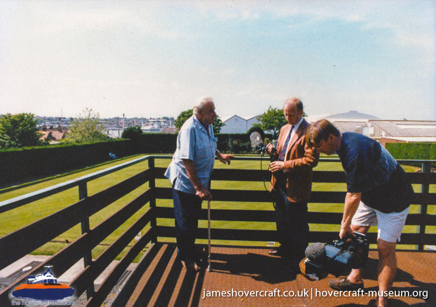 AP1-88 hovercraft promotional day by BHC -  (credit: The <a href='http://www.hovercraft-museum.org/' target='_blank'>Hovercraft Museum Trust</a>).